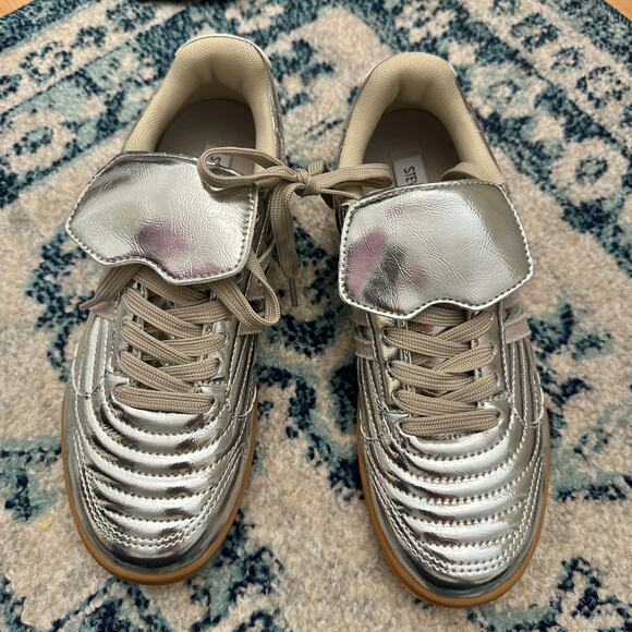 STEVE MADDEN NEW Silver Tennis Shoes Sneakers – Size 8 - Picture 2 of 8